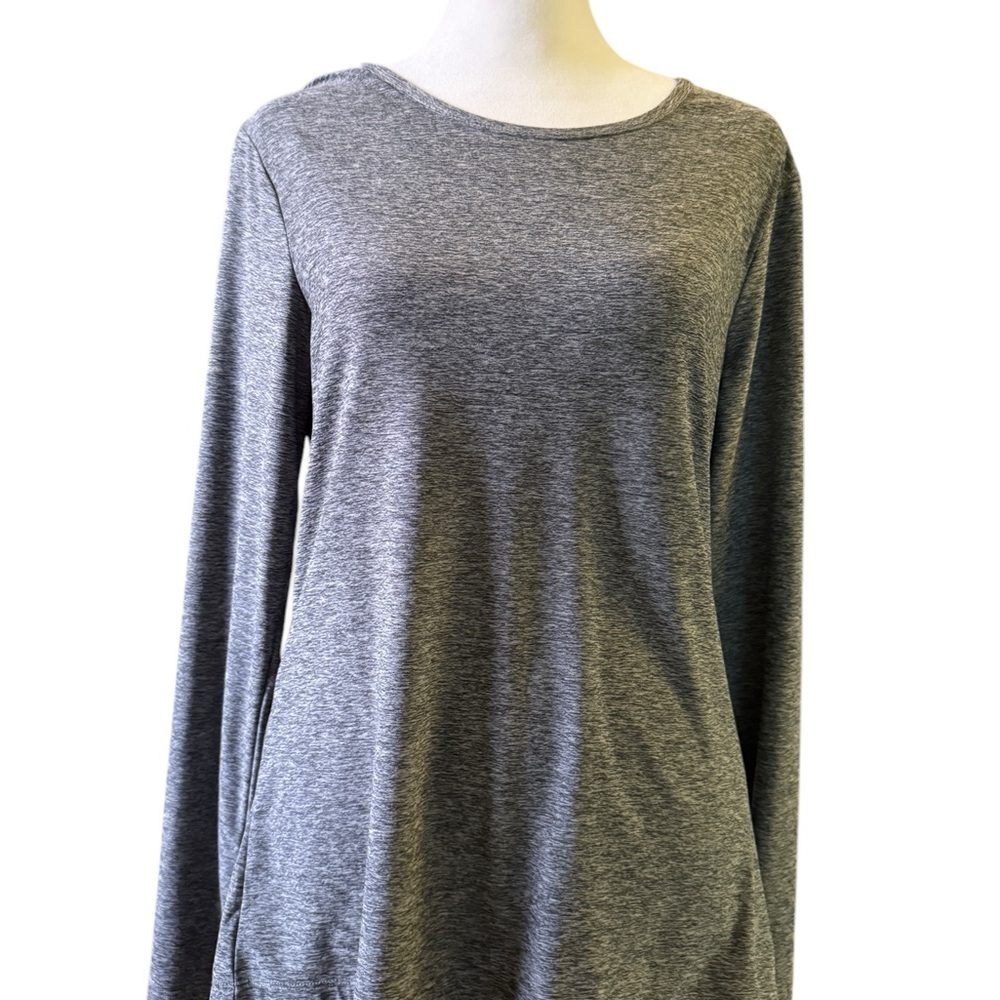 Marika Women’s Gray Long Sleeve Activewear Yoga Top Back Cutout Medium